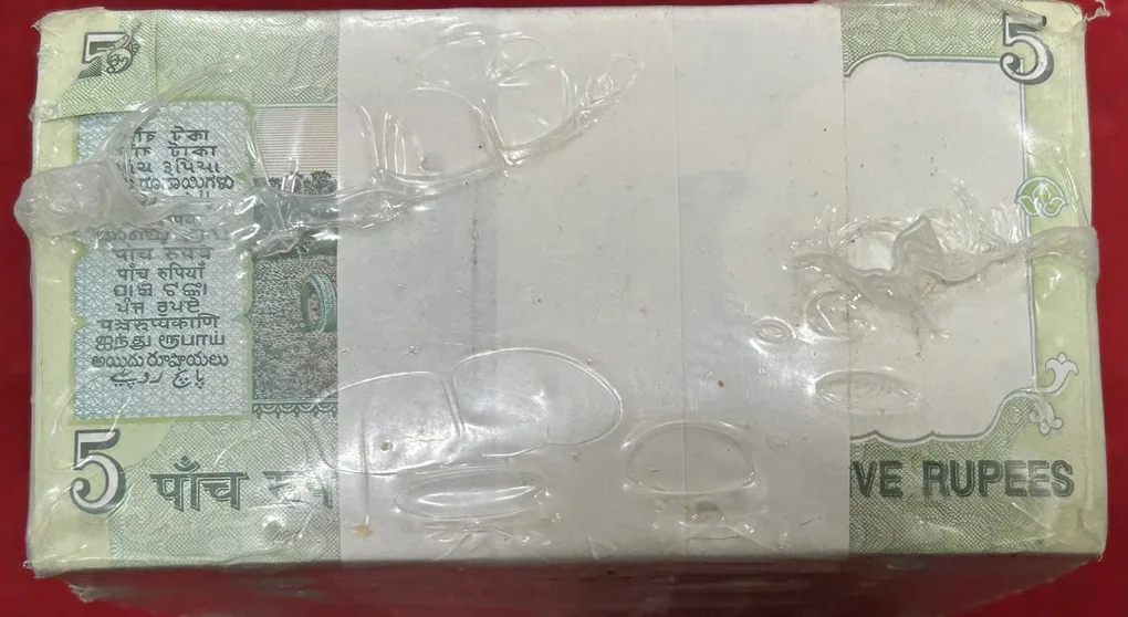 5 Rupees Sealed Mint Pack RIM Subbarao UNC Lowest Price (1000 Note Pack ) RIM