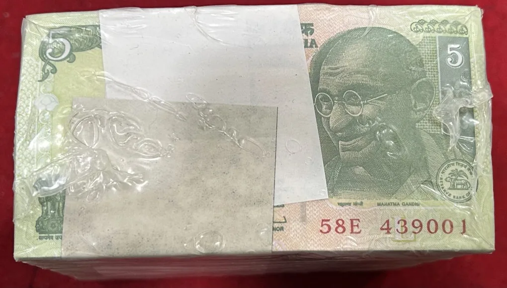 5 Rupees Sealed Mint Pack RIM Subbarao UNC Lowest Price (1000 Note Pack ) RIM