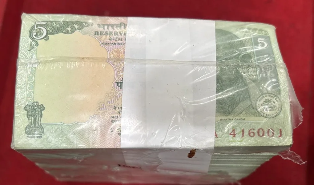 5 Rupees Sealed Mint Pack RIM Subbarao UNC Lowest Price (1000 Note Pack ) RIM