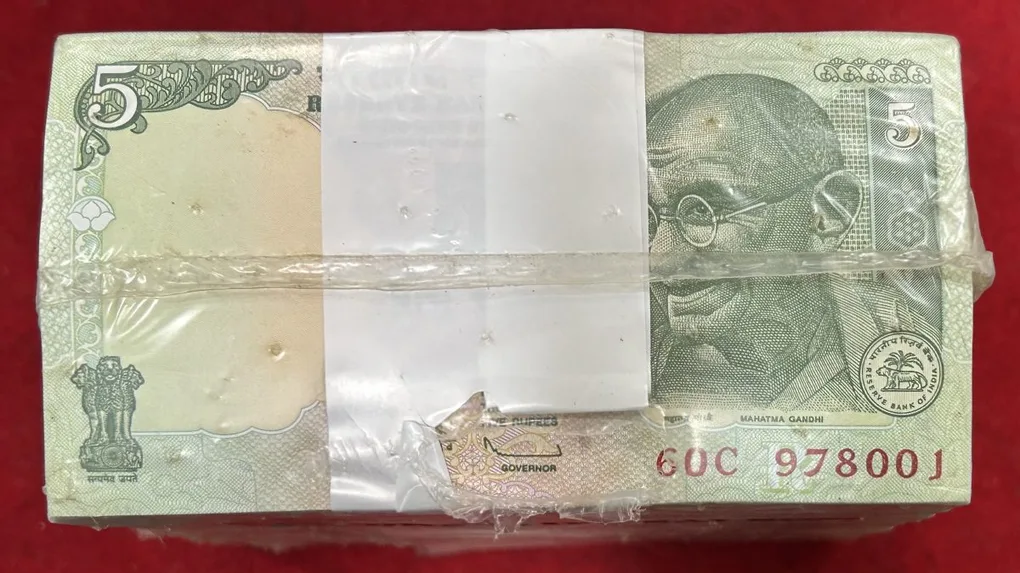5 Rupees Sealed Mint Pack RIM Subbarao UNC Lowest Price (1000 Note Pack ) RIM