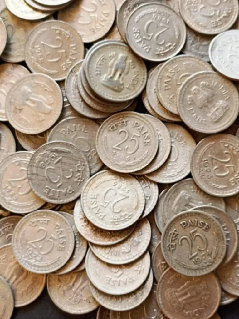 India Denomination 25 paise Mix date Mix mint 1080₹ 100 piece
