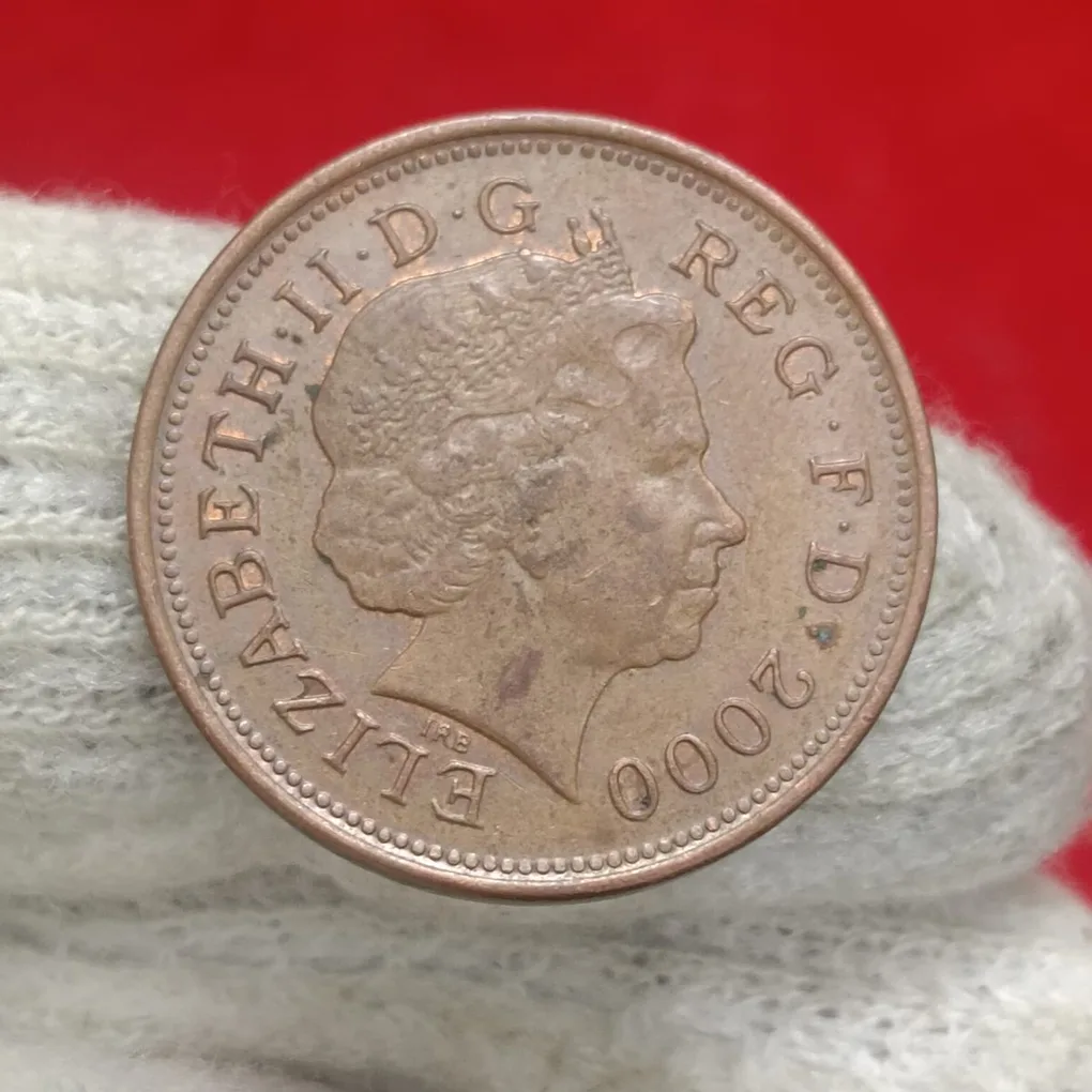 Elizabeth Copper Coin Two Pence 2000 Year World Coin Collection