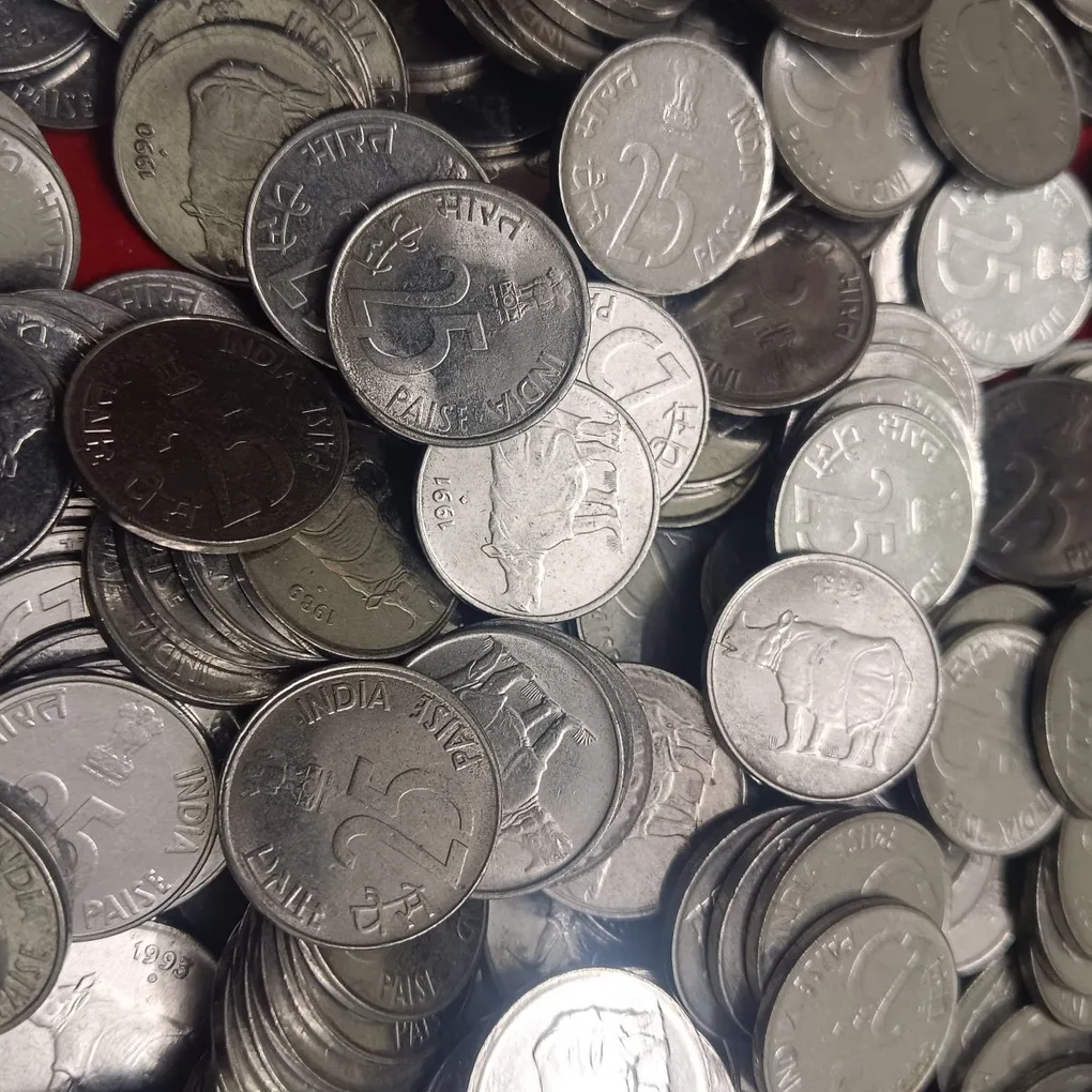 Twenty Five Paise Rhino FSS 100 Pcs Given Mix Years Mix Mints Unc Condition Coins