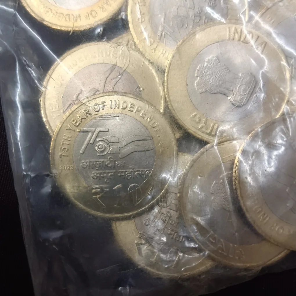 Ten Rs Akam Scare Coin Year 2023 Calcutta Mint RBI Sealed Packet 25 Pcs Pkt