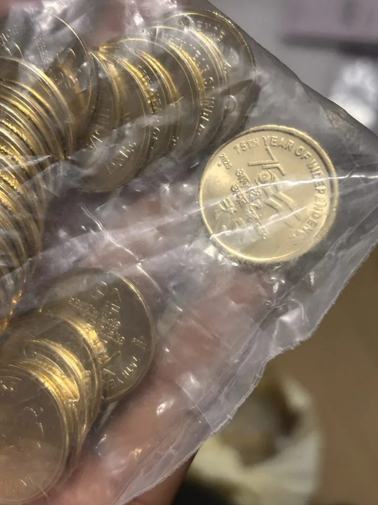 Newly Launched 5 Rupee Famous AKAM 2025 Noida Mint New Issue Bank SEAL Packt of 30 Coins