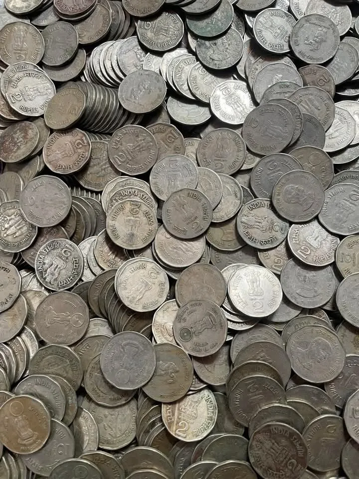 One And Two Rs Commemorative Scare Coins Many Varieties Or Mix Mints Coins 100 Pcs Given