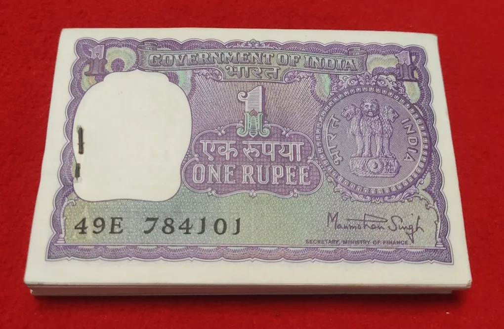 Extremely Rare One Rupee Bundle 1978 Manmohan Singh A-38 Serial Wise 100 Notes Gem Condition 784101