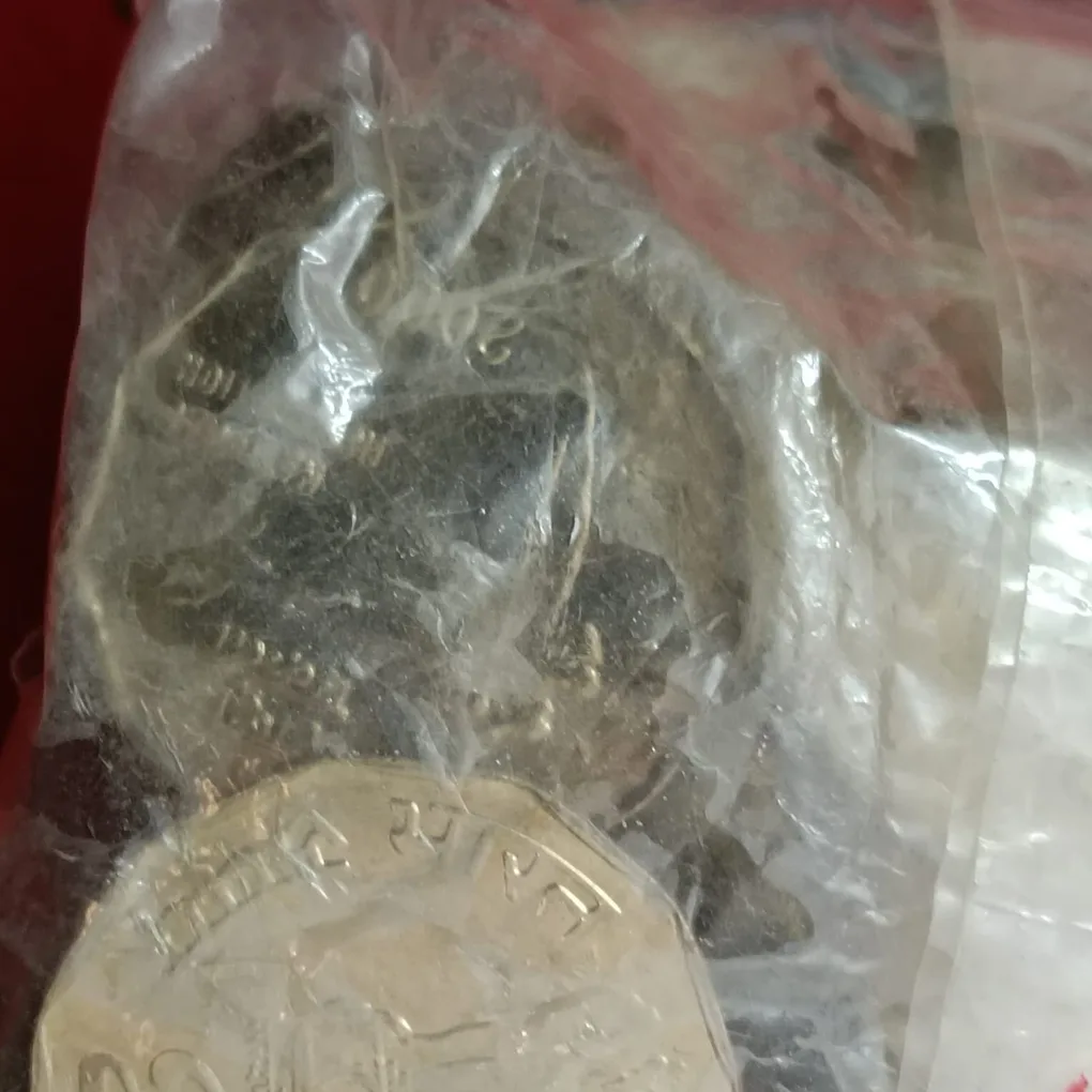 Extremly Deamanding Two Rs Coin Pkt 2000 Year Forein Mint RBI Sealed Packed Pkt Gem Bunc Condition