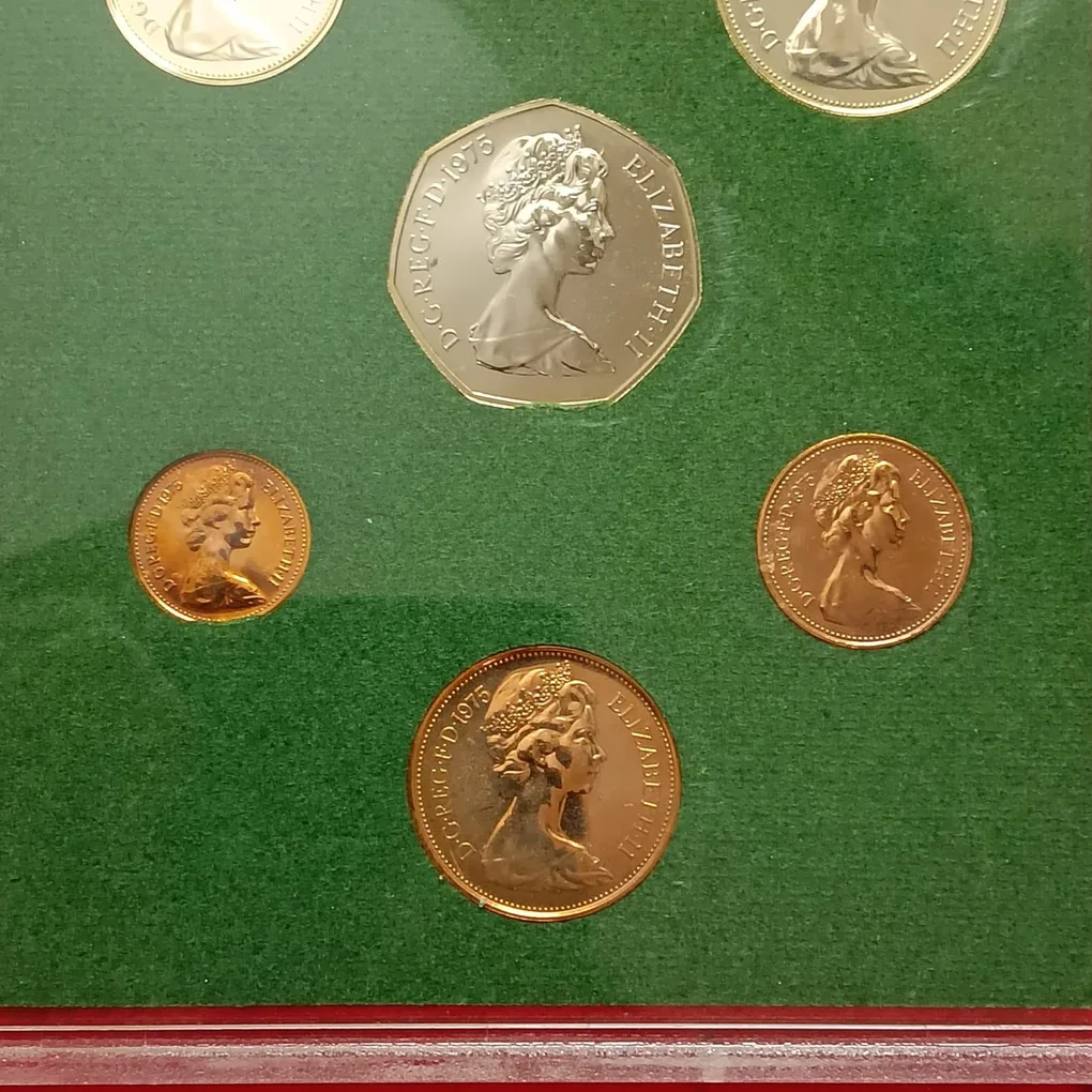 Extremely Rare Coinage of Great Britain Northern Ireland 1975 Year Proof Coin Set
