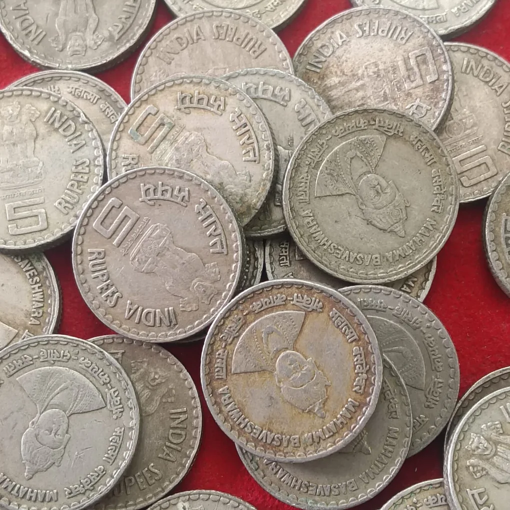 Five Rs Copper Nickel Mahatama Basaveshwara Bombay Mint 33 Pcs Given Good Condition