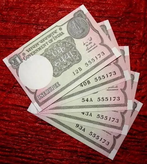 Single Note One Rupee 2018 New Fresh Notes Sign By Subhash Garg Single Given Most Demanding and Valuable