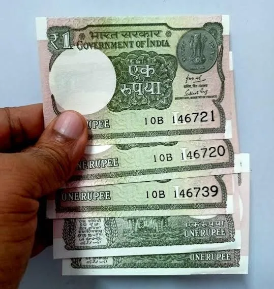 Single Note One Rupee 2018 New Fresh Notes Sign By Subhash Garg Single Given Most Demanding and Valuable