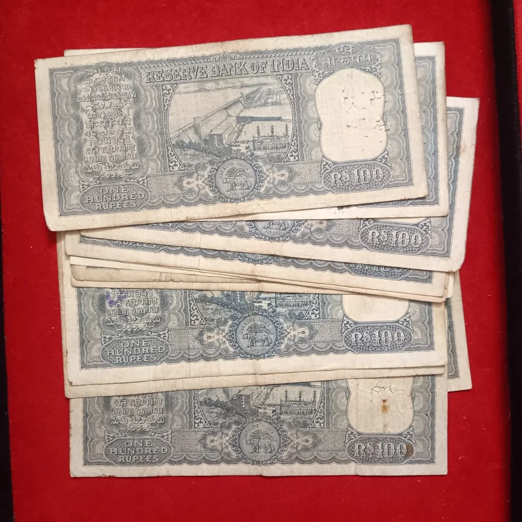 Rare Rare Rare 100 Rs Daimond Issue Note Governor LK Jha Fine Condition 1 Pcs Given