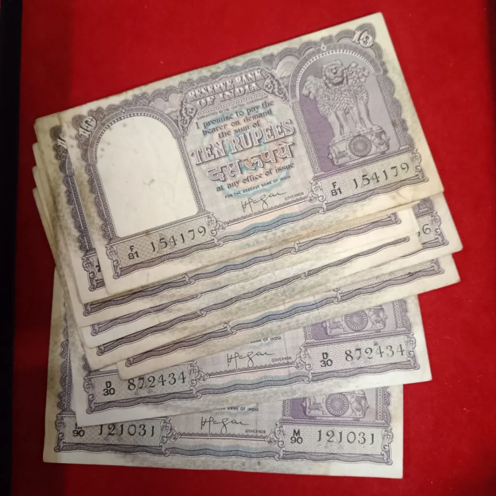 Ten Rs Rare Fafda Issue Note Governor Hvr Iyengar Good Condition 1 Pcs Given A15