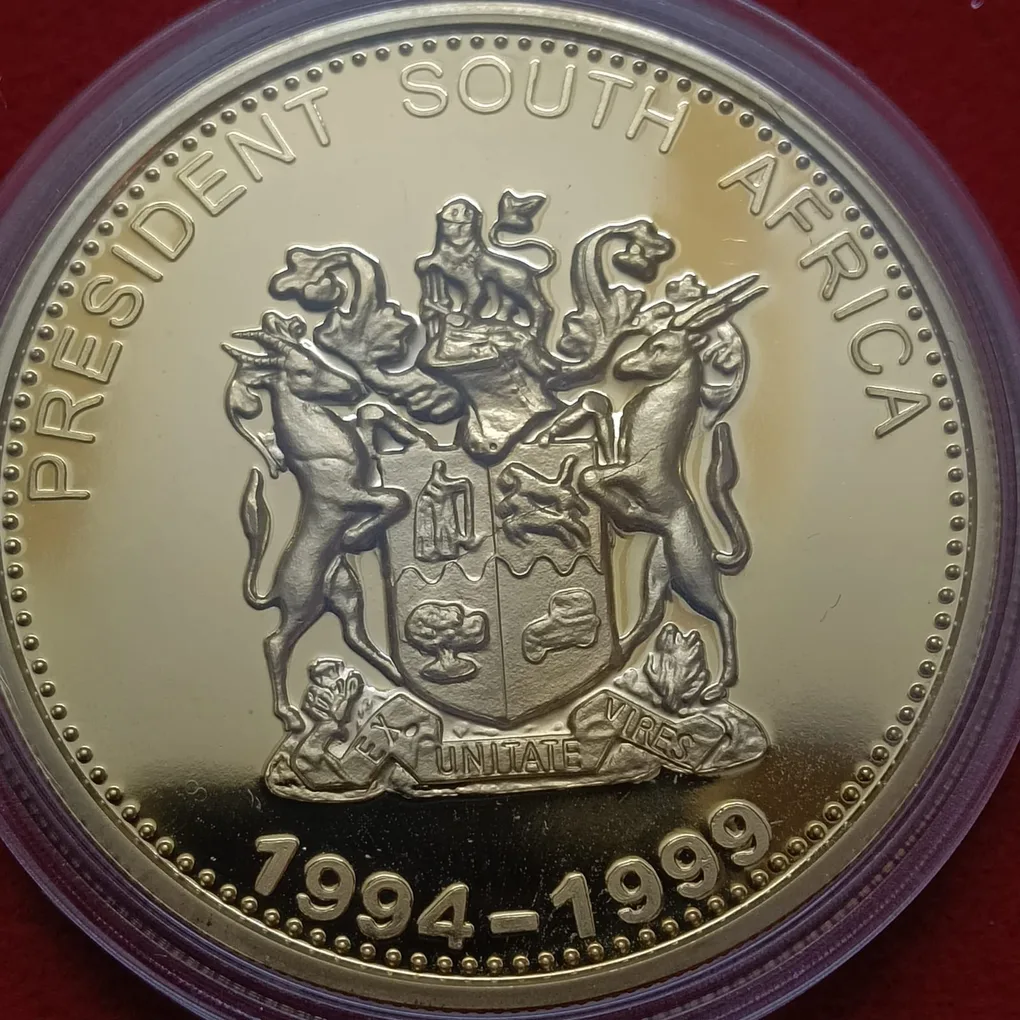 Rare Proof Coin Issue President South Africa 1994-1999 Nelson Rolihlahla Mandela Gold Plated Rare Issue President Proof Coin Medal