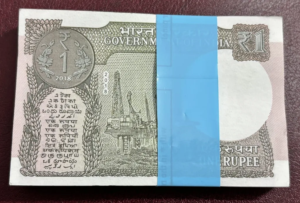 one rupee 2018 pink colored bundle