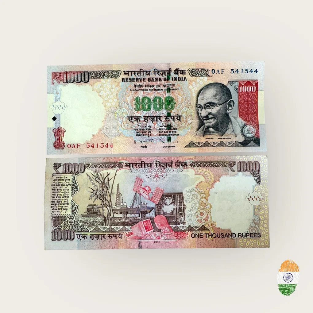 J 36 Rs 1000 Republic India Signature Series Signed By D Subharao Inset Plain 2011 Issue