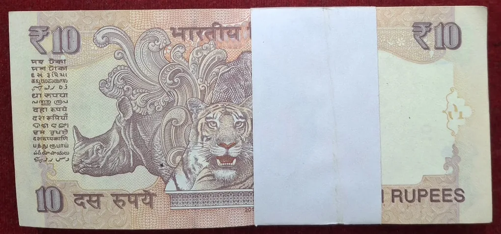 10 Rupees Governor D.Subbarao Rare Serial Packet with Fancy Number 700786