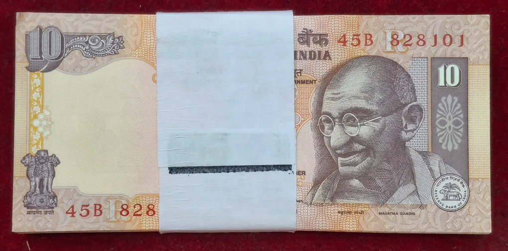 10 Rupees Governor Bimal Jalam Rare Gemumc Serial Packet
