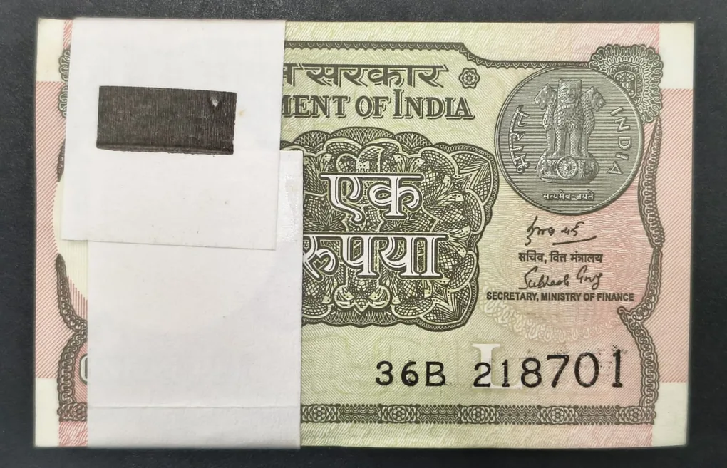1 Rupees 2018 Governor Subhash GARG Rare UNC Serial Packet with Fancy Number Ending 786