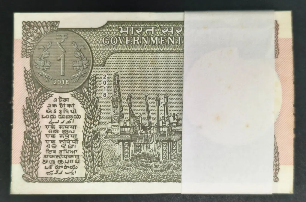 1 Rupees 2018 Governor Subhash GARG Rare UNC Serial Packet with Fancy Number Ending 786