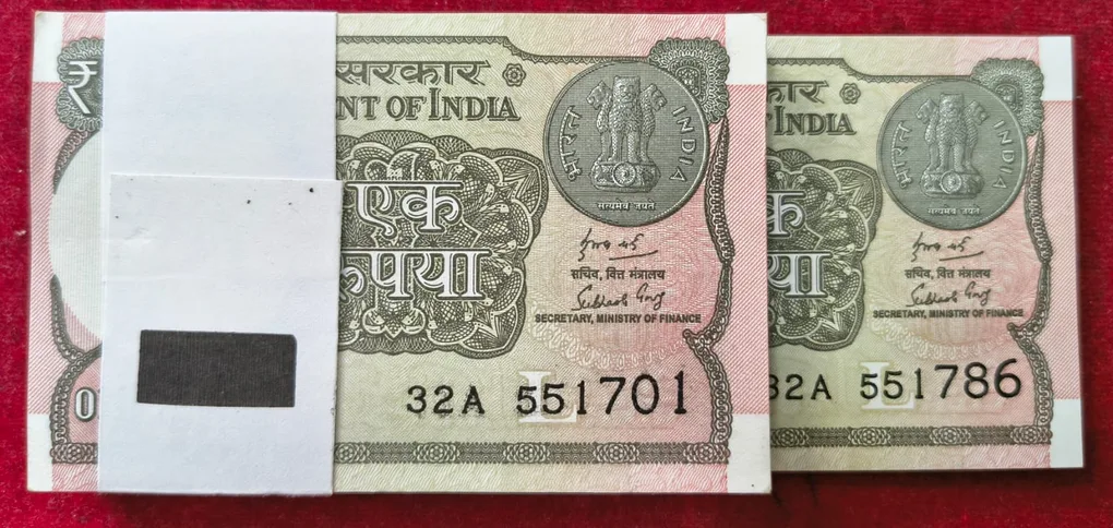 1 Rupees 2018 Governor Subhash GARG Rare GEM Serial Packet with Fancy Number Ending 786