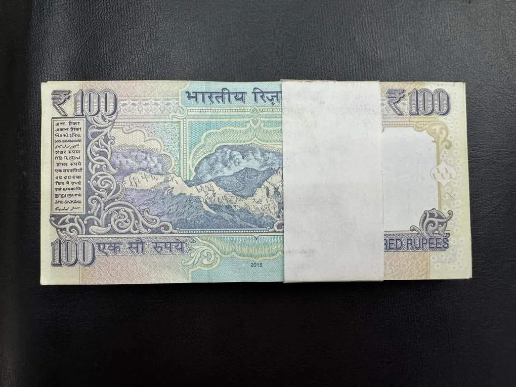 Rs 100/- India Banknote 578601 to 578700 Republic India Banknote Serial Packet GEM UNC Signed By Raghuram G Rajan