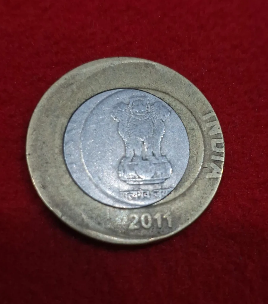 10 Rupee Off Centre Error Coin #4