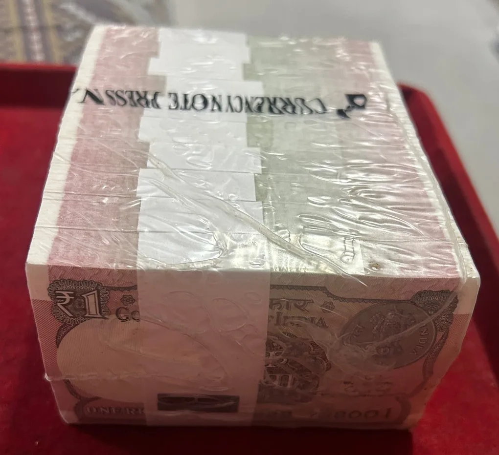 Rare 1 Rupee 2019 Rare Date gov…Subhash garg Complete RIM Sealed Mint Packed 1000 Notes GEM UNC