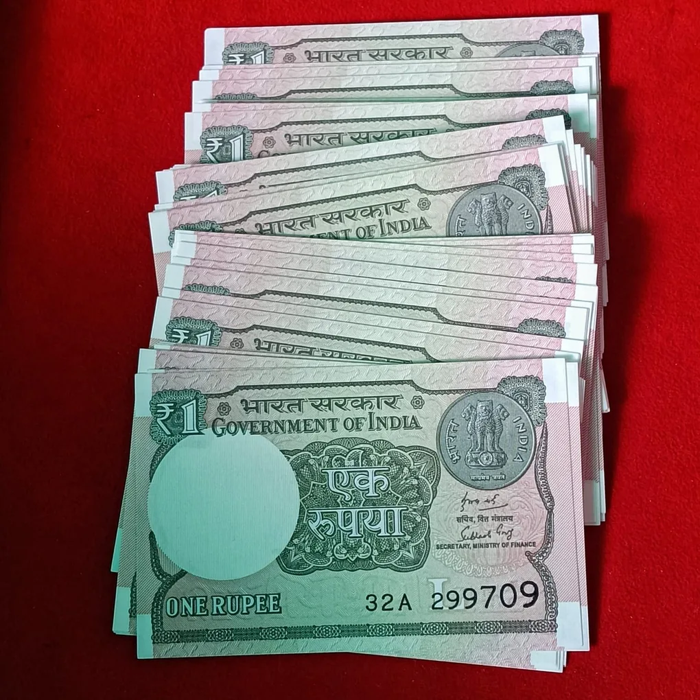 One Rs New Losse Notes 100 Pcs Given Gem Bunc Condition Republic of India