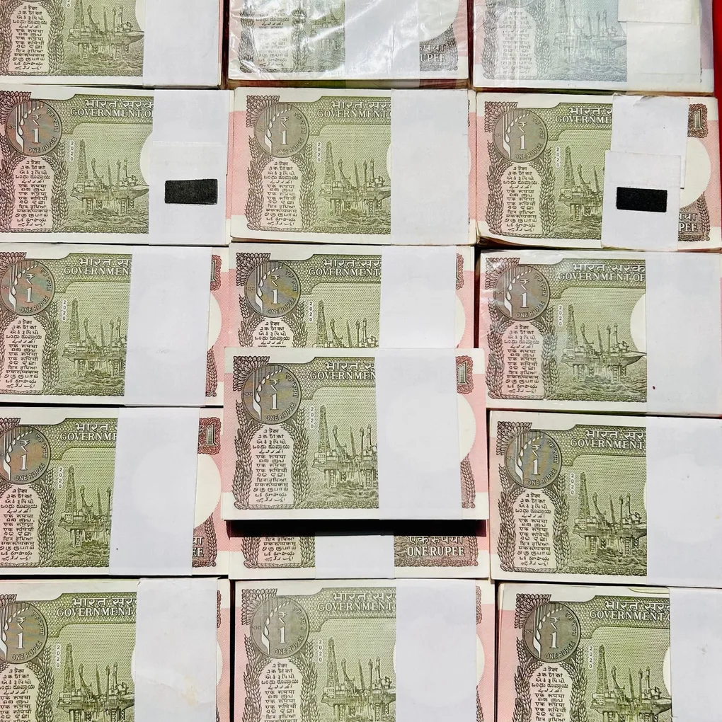Today Offer 💓🤩 One Rupee 2020 Bundle 100 Note Packet Serial Wise New Fresh Notes Sign By Subhash Garg Single Bundle Given Most Demanding and Valuable