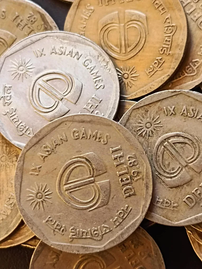 Republic India Denominaton 2₹ Backside of Asian games 100 piece given Same and similar set are available