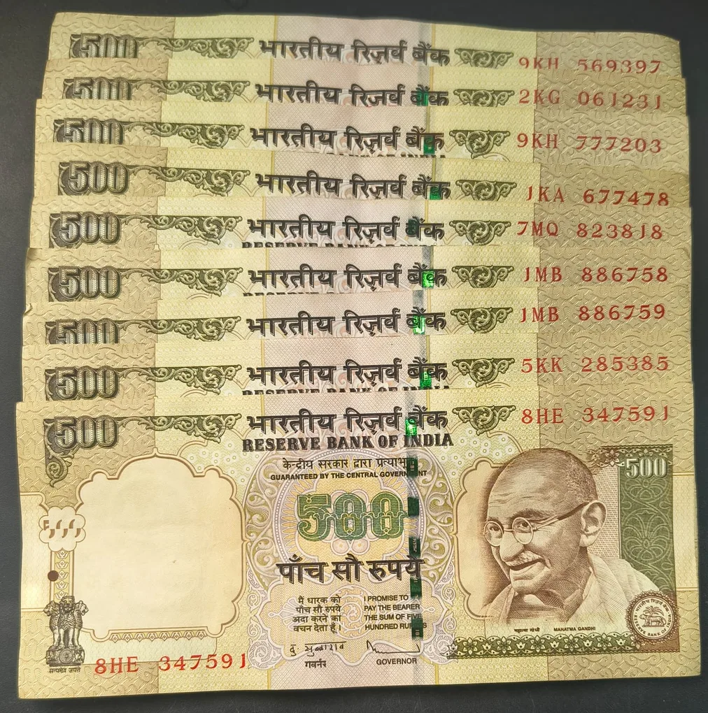 500 Rupees (Plain Insert 2010 ) Governor D.Subbarao Top Condition RAE Note