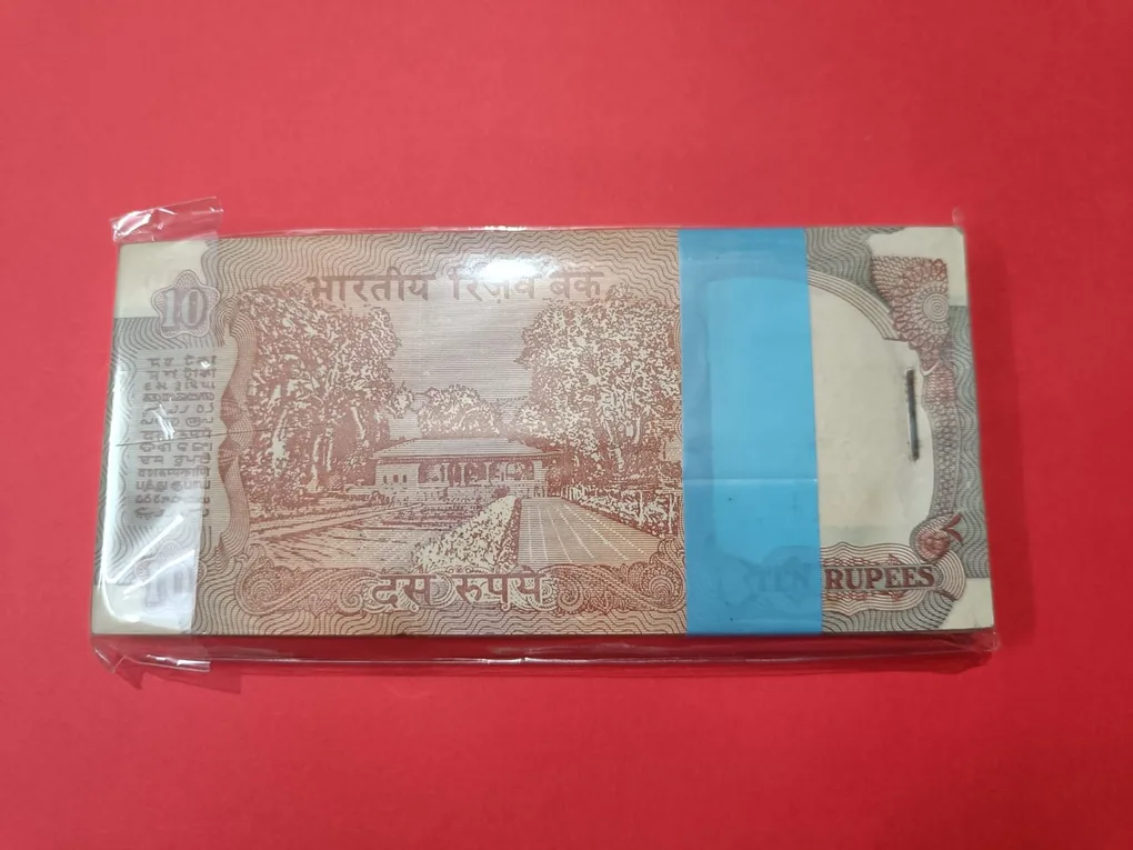 10 Rs Shalimar Complete Bundle 00 Prefix and 68786 Note and 10 Notes with 687 GEM UNC Condition