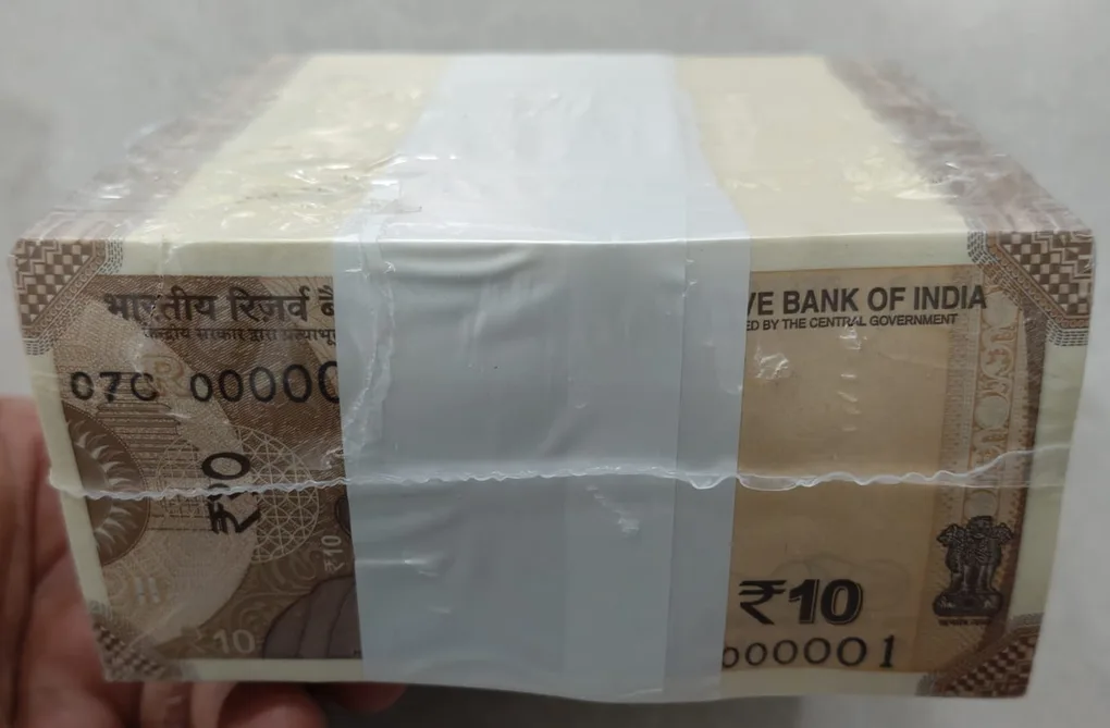 000001 lower number 2025 pack rim 10 Rupees RBI Governor Sanjay Malhotra Sealed 1000 note pack rim