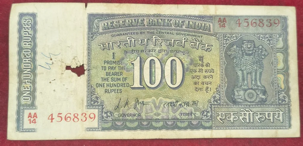 100 Rupees White Patti Governor L.K JHA Rare Note