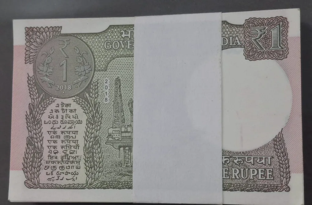 1 Rupees 2018 Governor Subhash GARG Rare UNC Serial Packet with Fancy Number Ending 786