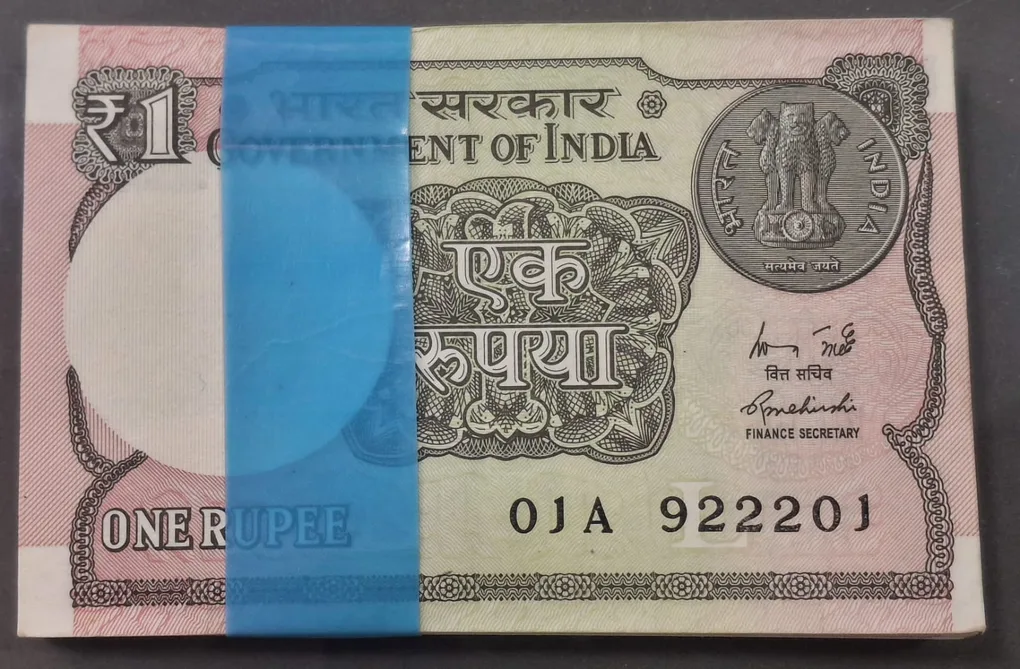 1 Rupees 2015 Governor Rajiv Mehrishi Rare GEM UNC Serial Packet with Fancy Number 922222