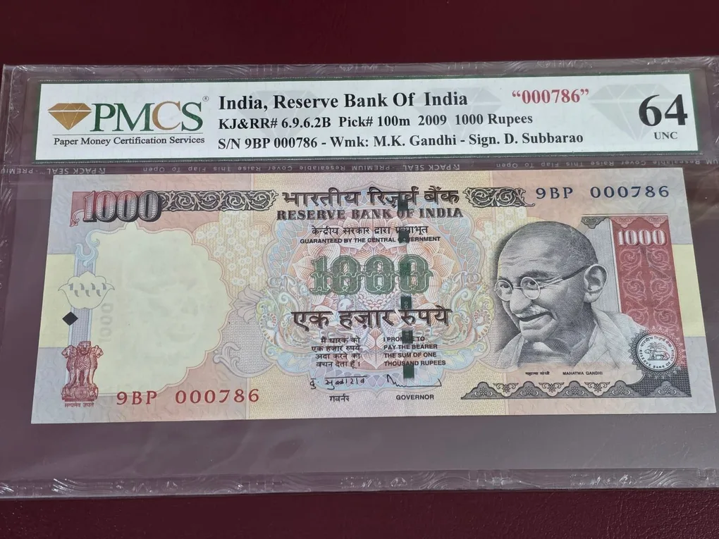 1000rs fancy number 9BP 000-786 signed by D Subbarao with year 2009 .