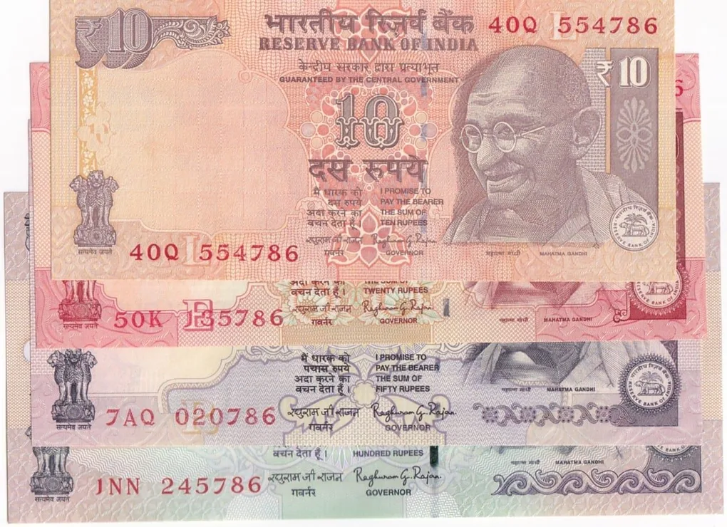 Raghuram Rajan 10 to 100 Rupees Four Unc Notes Set