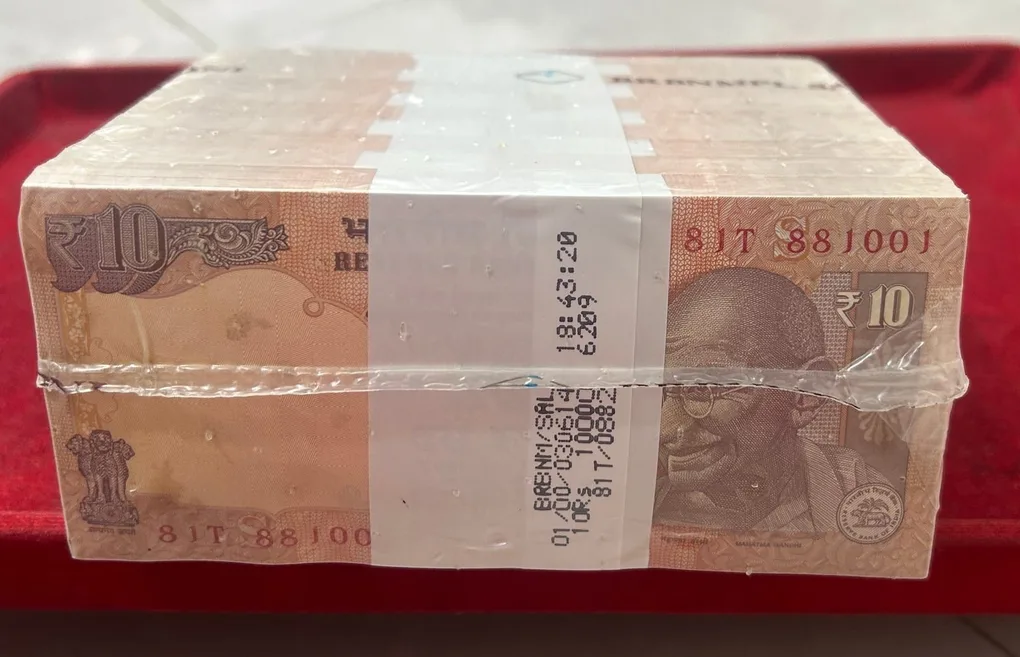 10 Rupees Sealed Pack Rim Old Issue Raghuram Rajan ( S insert ) 1000 Notes 10 Bundle