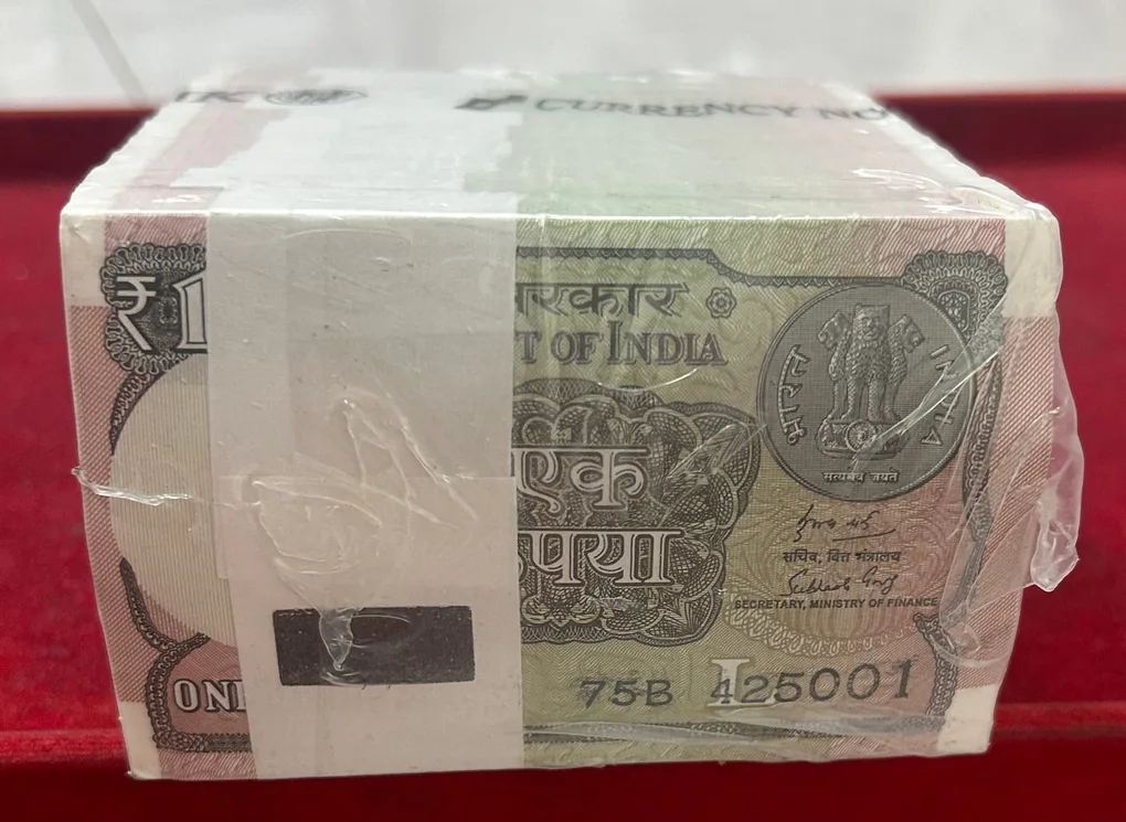 Rare 1 Rupee 2019 Rare Date gov…Subhash garg Complete RIM Sealed Mint Packed 1000 Notes GEM UNC