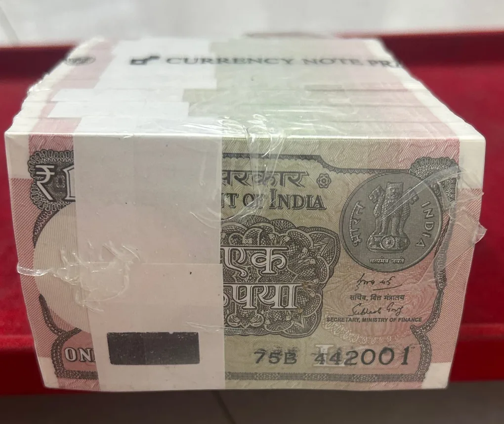 Rare 1 Rupee 2019 Rare Date gov…Subhash garg Complete RIM Sealed Mint Packed 1000 Notes GEM UNC