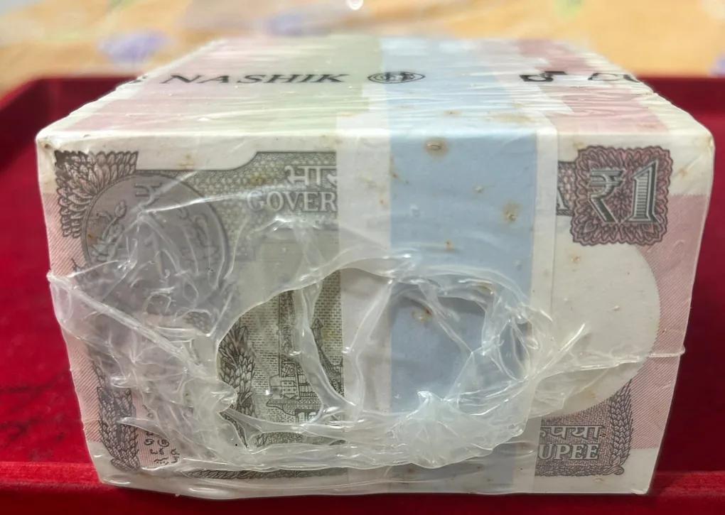 1 Rupees 2015 Sealed Pack Rim Old Issue Governor Rajiv Mehrishi 1000 notes Packed Rim