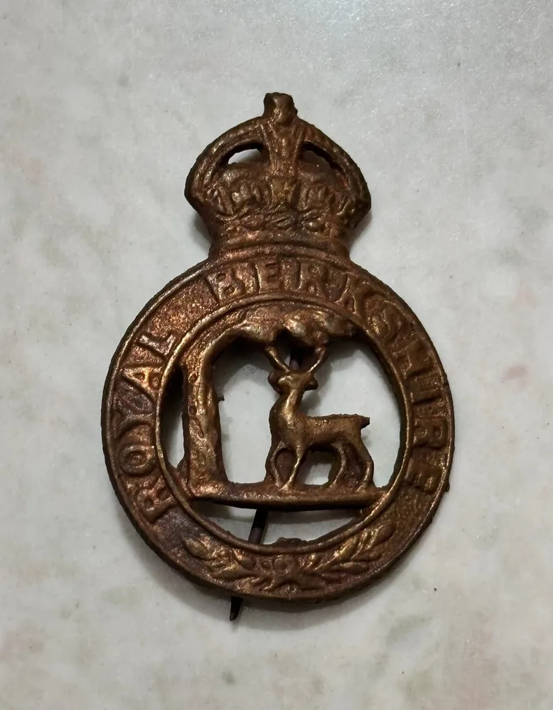 British Army WW1/WW2 Hertfordshire Cap Badge