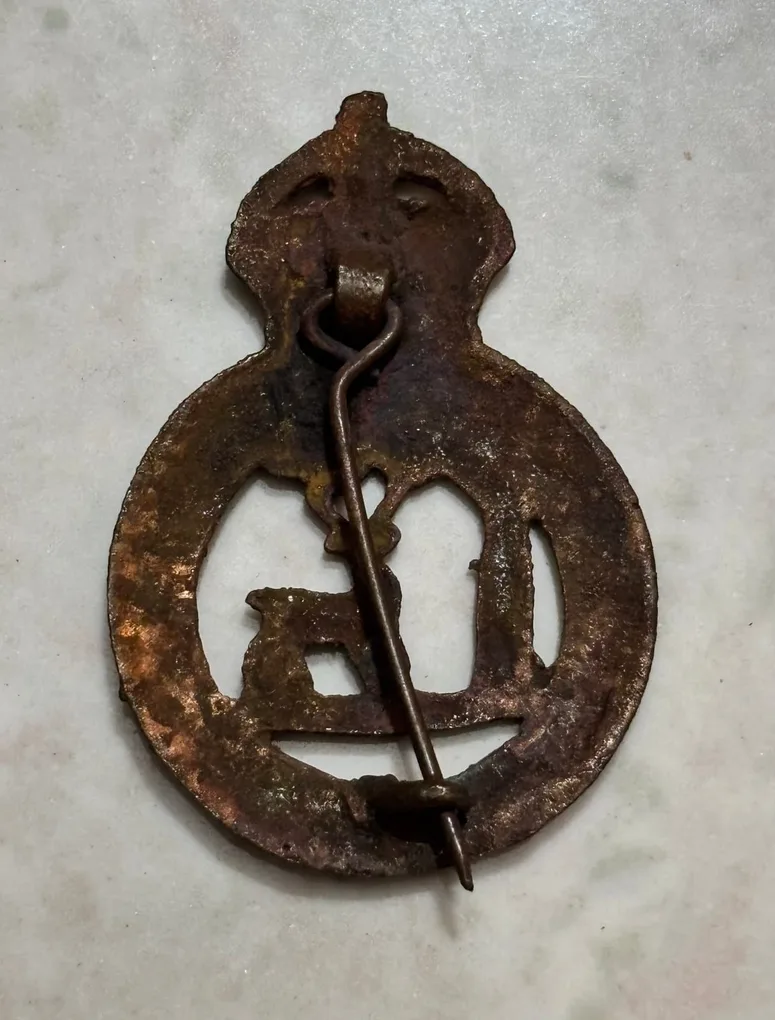 British Army WW1/WW2 Hertfordshire Cap Badge