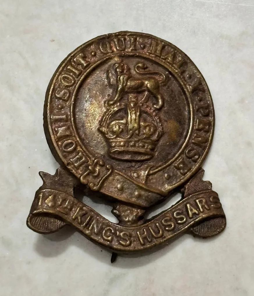 Great Britain 14th king hussars cap badge