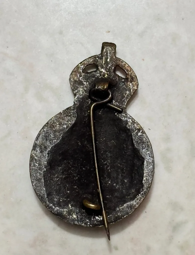 The queen's own hussars biritish army badge
