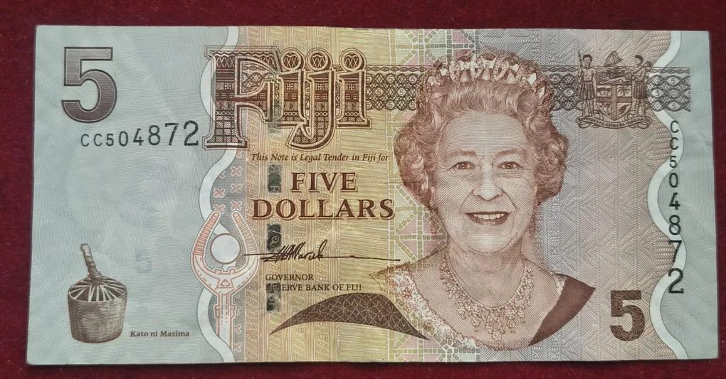 FIJI 5 Dollars Rare Note # B-2
