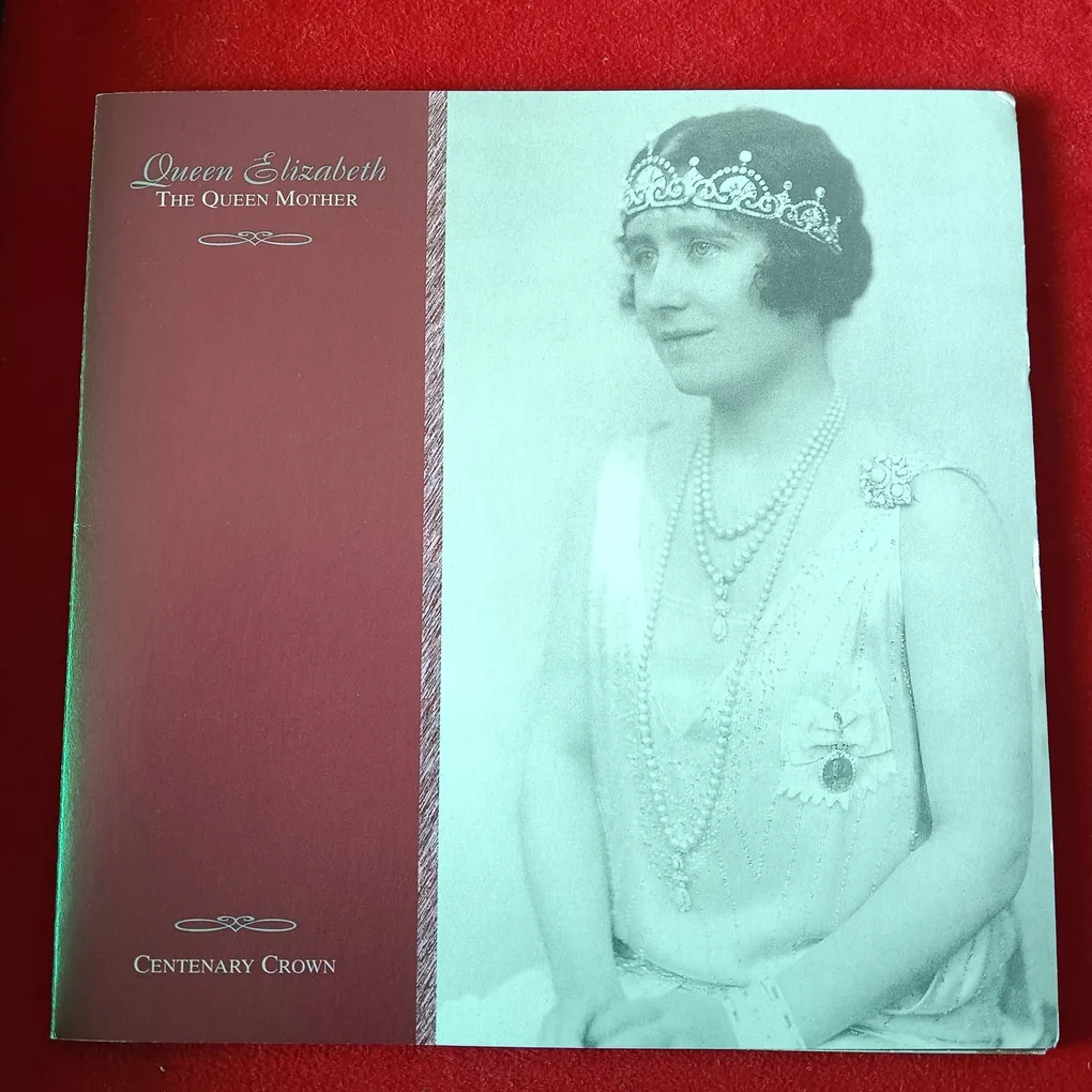 Rare Queen Elizabeth The Queen Mother Centenary Crown 5 Pounds 2000 Year Proof Coin Set Issue by Royal Mint